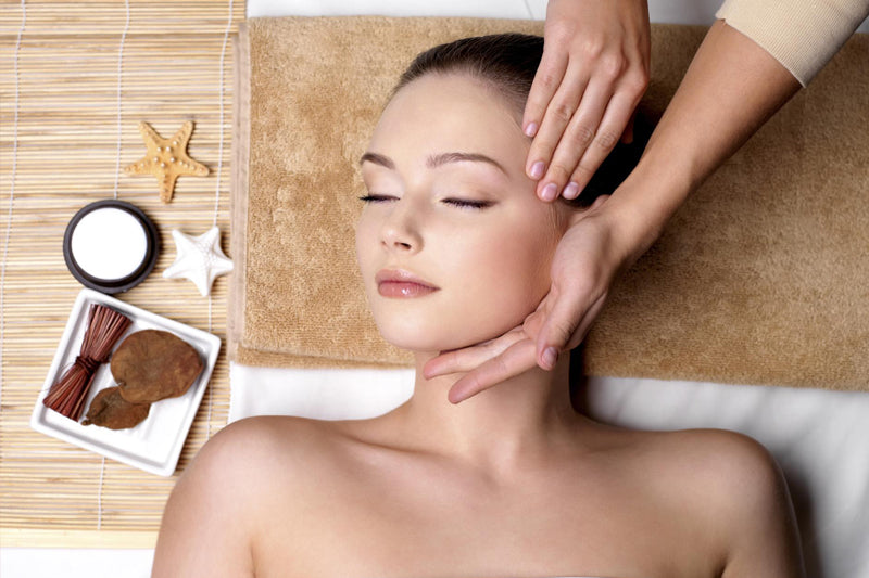 Facial Massage With Nutritive Oils